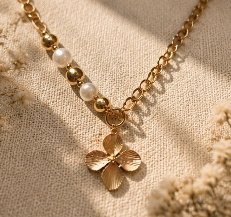 Collier fleur