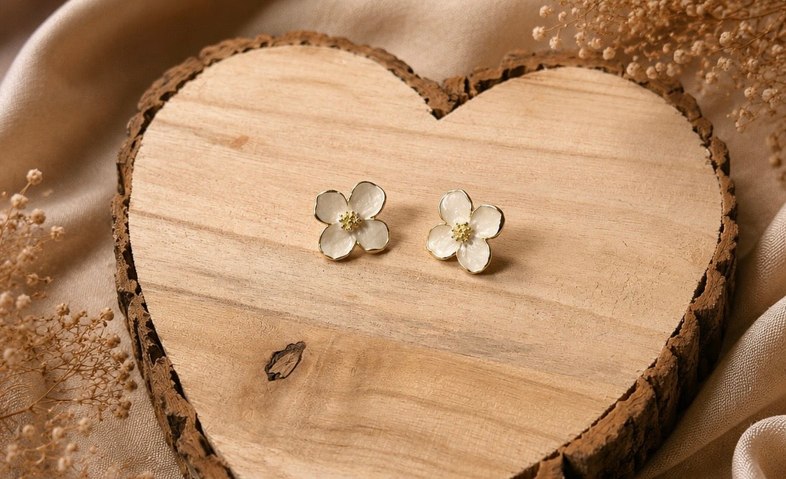 Boucles d’oreilles, Flora blanche